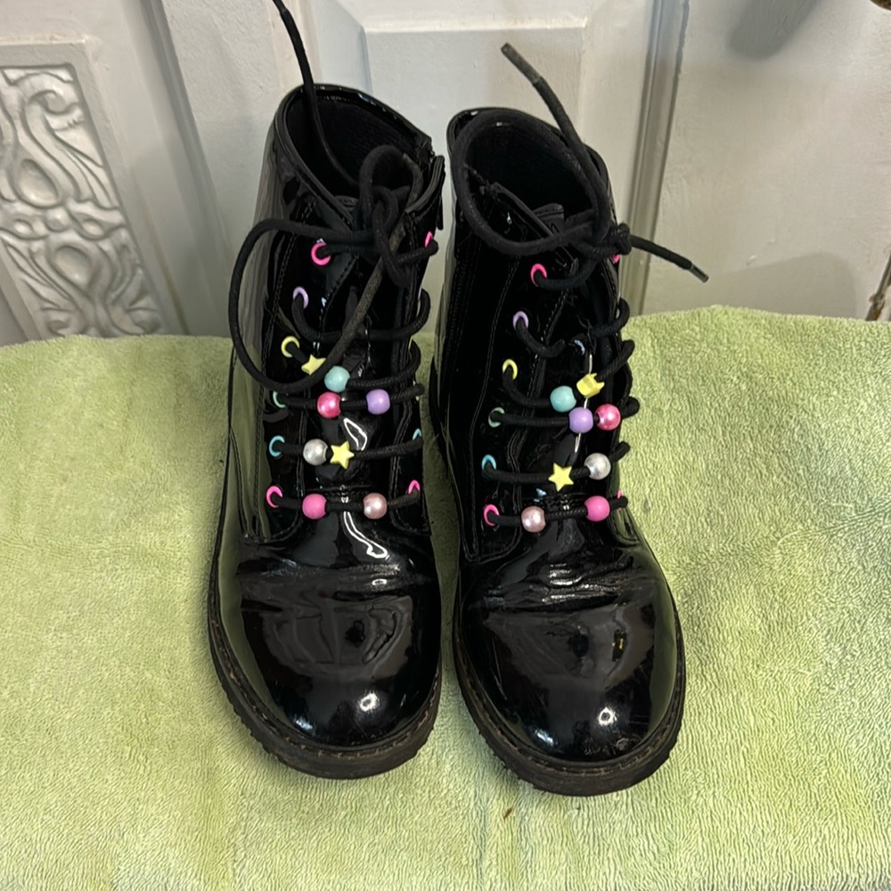 The Children’s Place Girls Lace Up Beaded Black Booties Size 4
